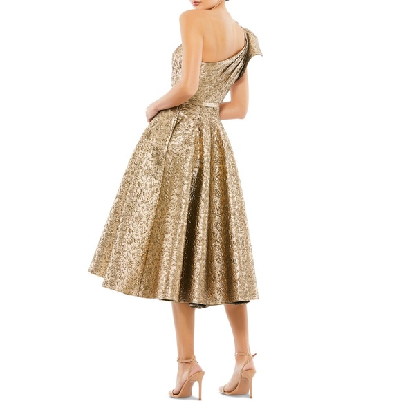 Mac Duggal one shoulder gold metallic midi cocktail dress - Picture 3 of 4